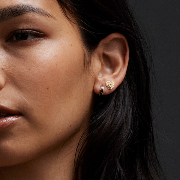 Initials & Numbers : Mini Heart Ear Stud