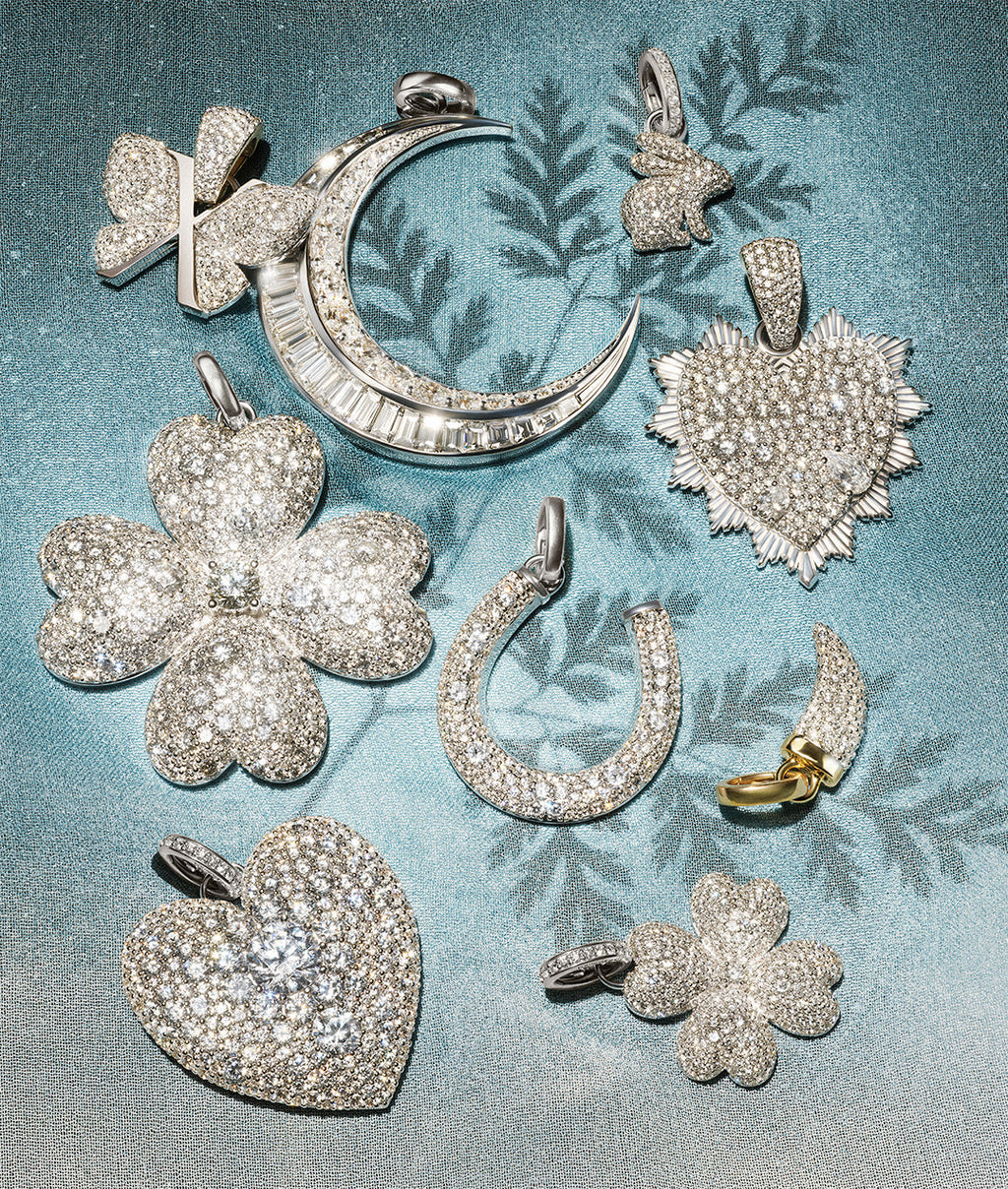 18K White Gold Snow Pavé Diamond Horseshoe Pendant : in White Gold with an Annex Link – FoundRae view 4