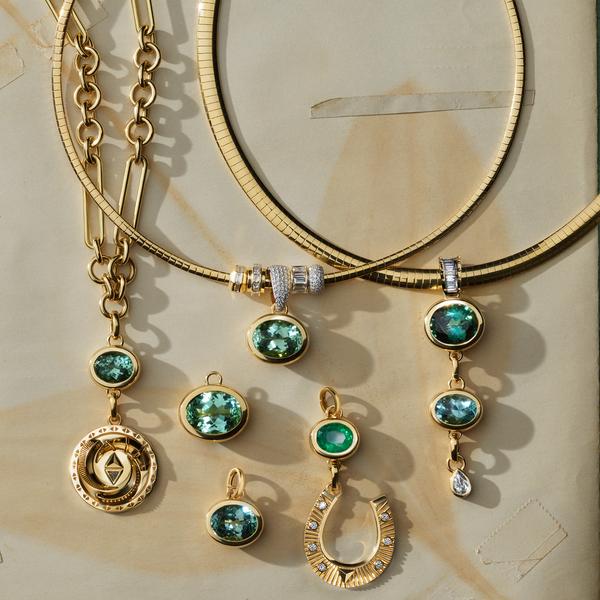 One-of-a-Kind Green Tourmaline and Heart Beats Small Sleek Collar Story : in Yellow Gold with Diamonds