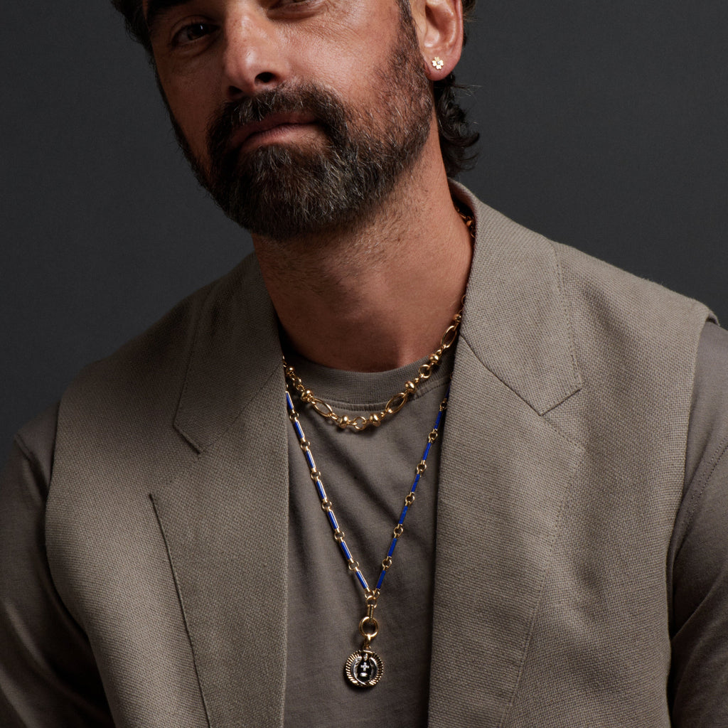 18K Yellow Gold Vivacity : Medium Diamond Medallion with Annex Link – FoundRae view 5