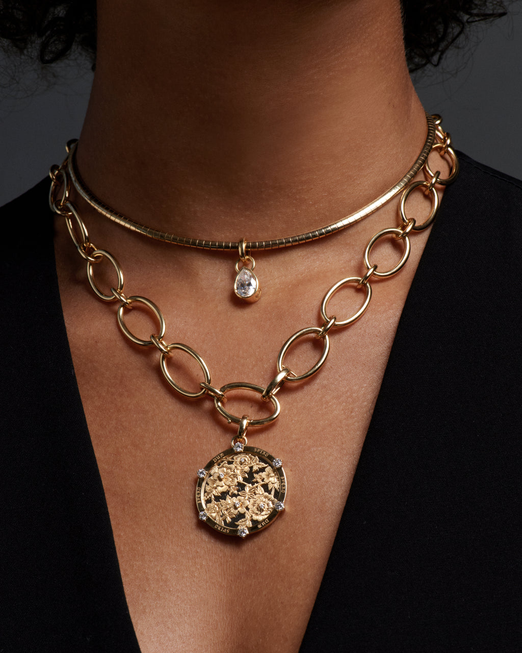 18K Mixed Gold Floral Screen Resilience Large Medallion : in Mixed White Gold with Diamonds and an Annex Link – FoundRae view 4