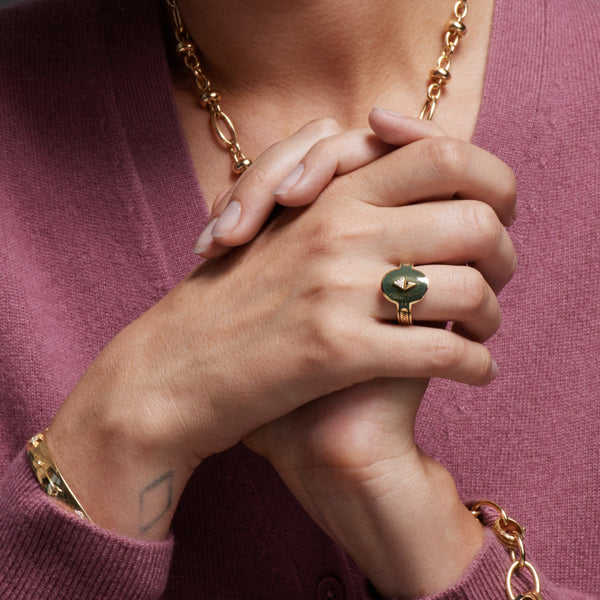 Protection Olive Ceramic Cigar Band : in Yellow Gold with Diamonds