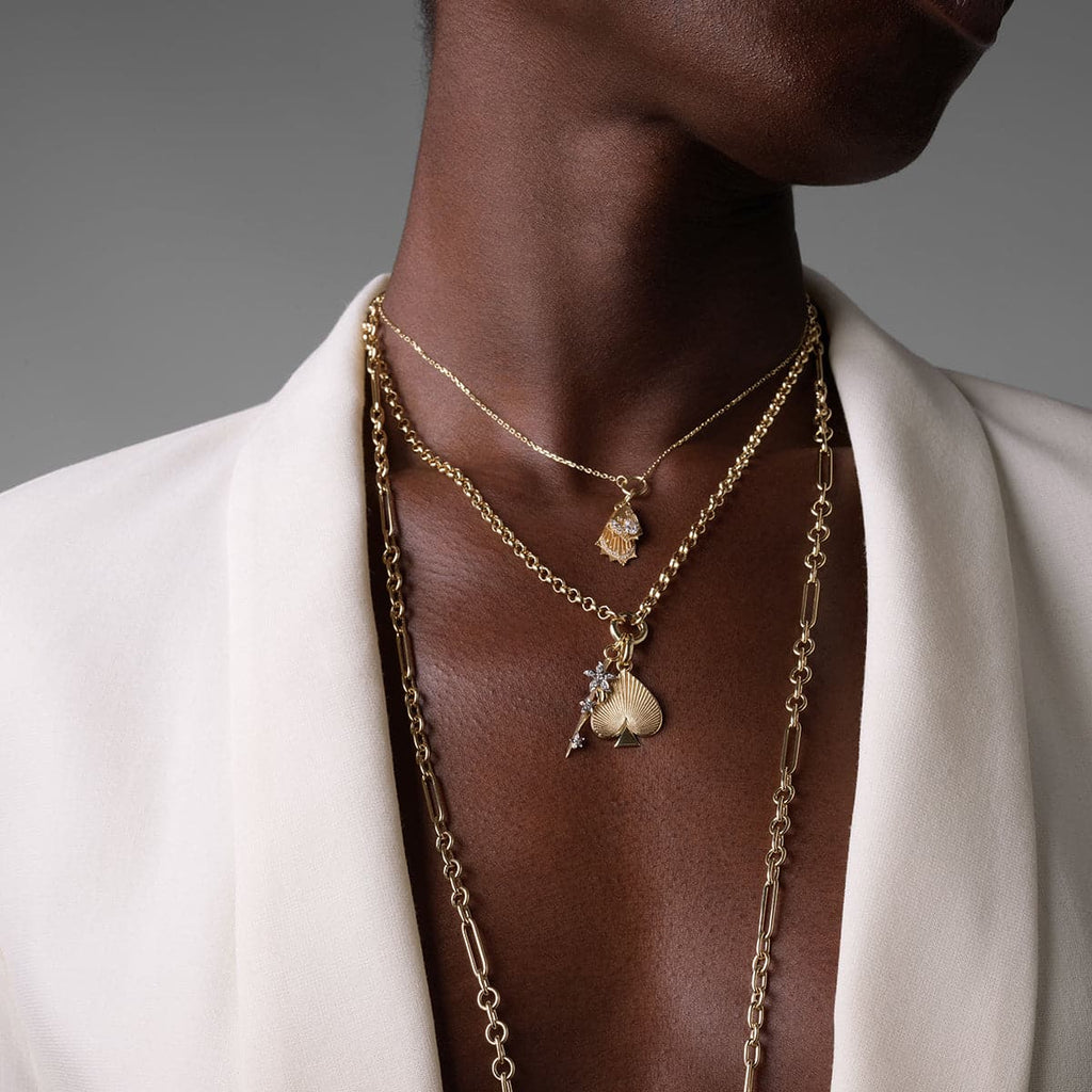 Encrusted Butterfly Wings Miniature Medallion : in Yellow Gold with Diamonds and an Annex Link view 2