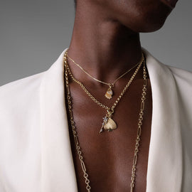 Encrusted Butterfly Wings Miniature Medallion : in Yellow Gold with Diamonds and an Annex Link