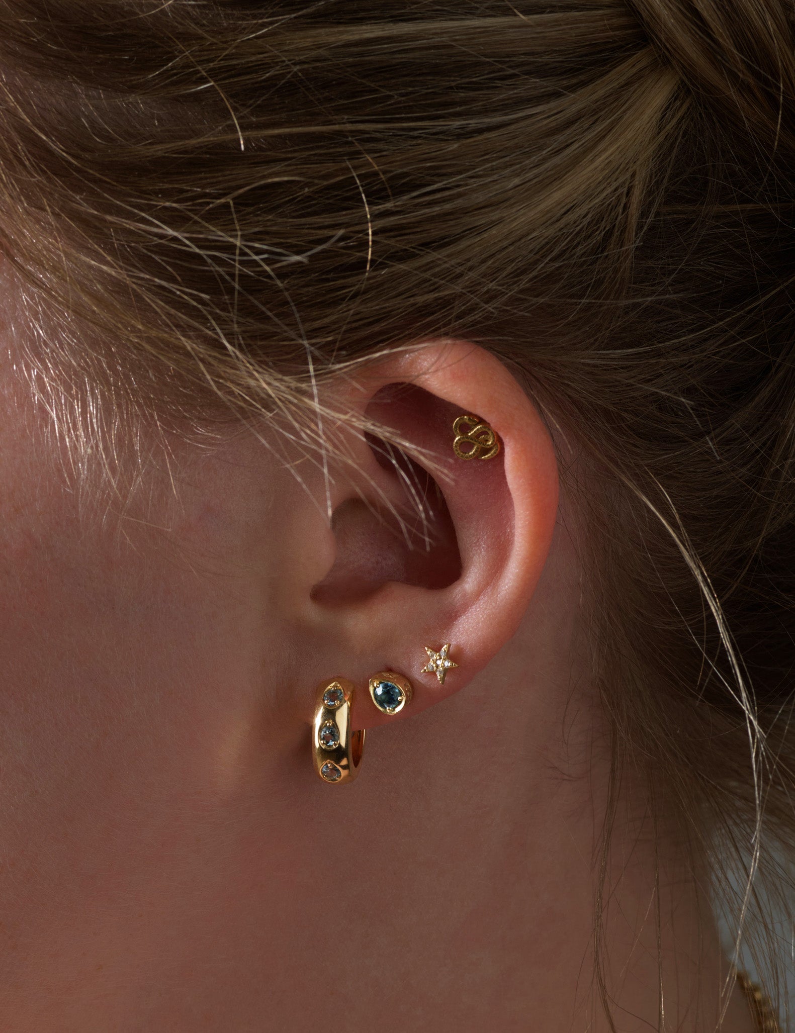 Aquamarine : Gemstone Hoop Earring