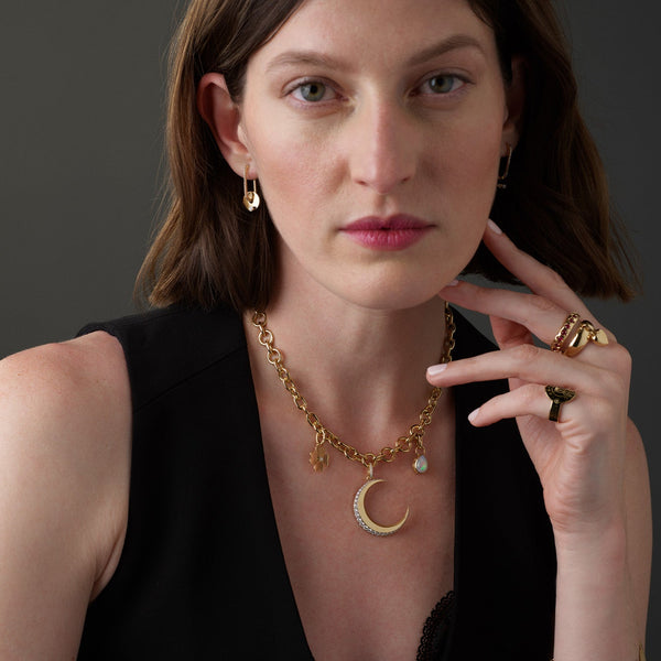 Engravable Diamond Crescent Pendant : in Yellow Gold with an Annex Link