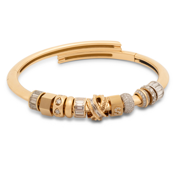 True Love Diamond Heart Beat Strong Heart Bangle Story : in Yellow Gold