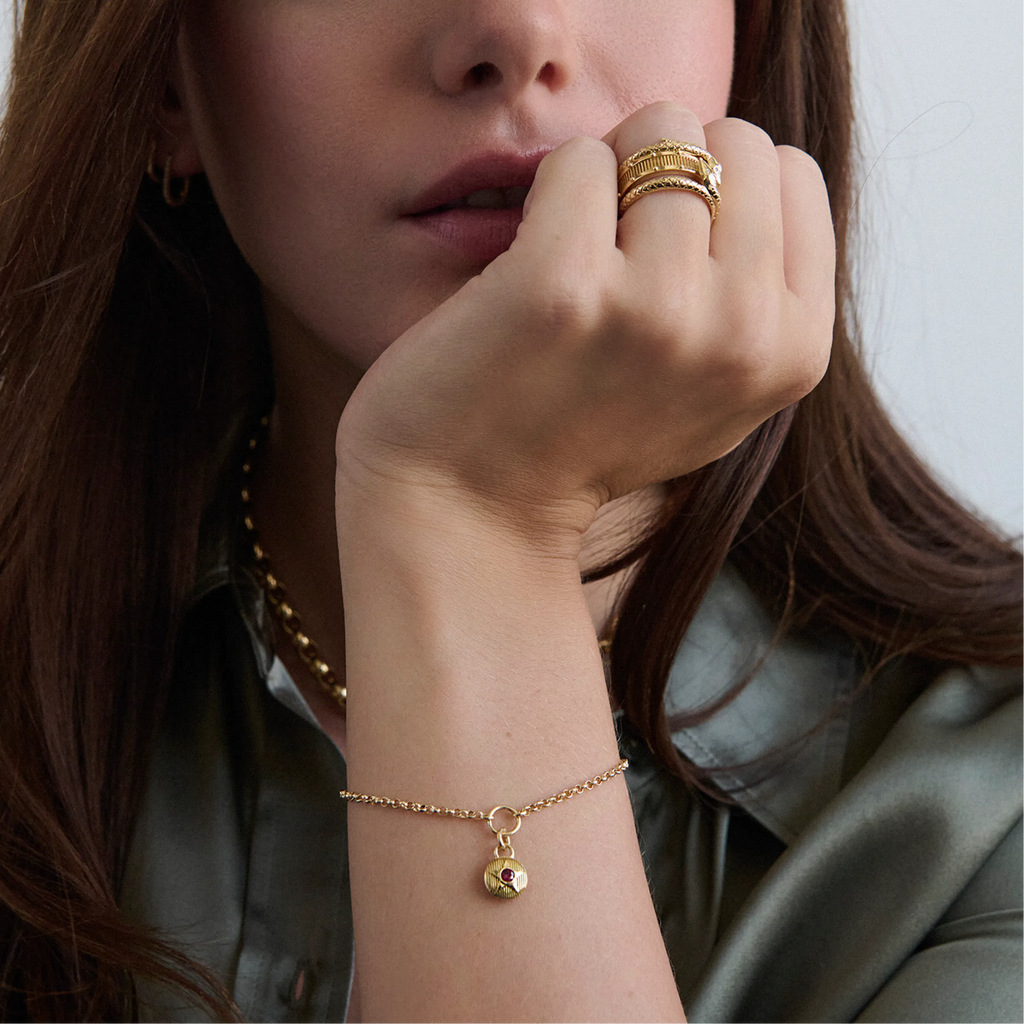 18K Yellow Gold Foundation | January Birthday Starstone Small Belcher Bracelet | Garnet, Yellow Gold – FoundRae view 2
