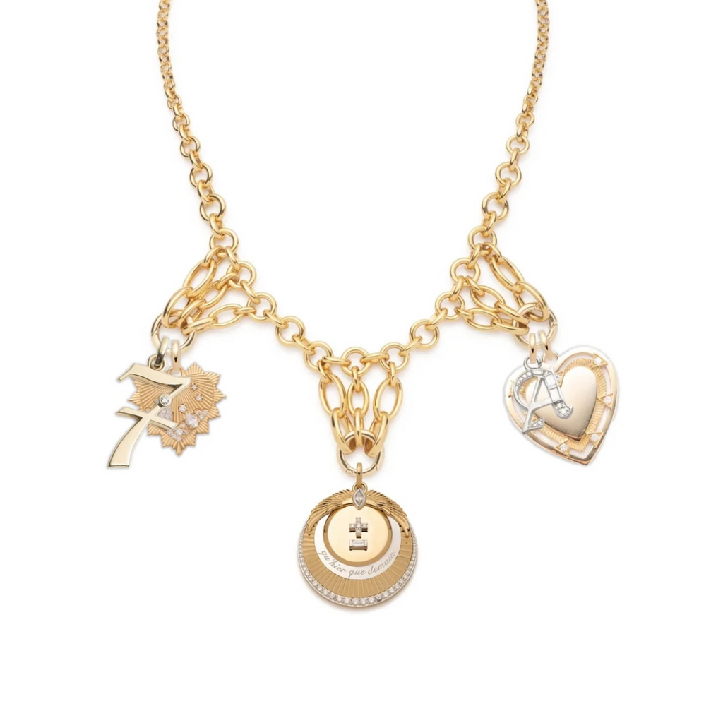 Vivacity Lattice Bib Story : in Yellow Gold with Diamonds view 1