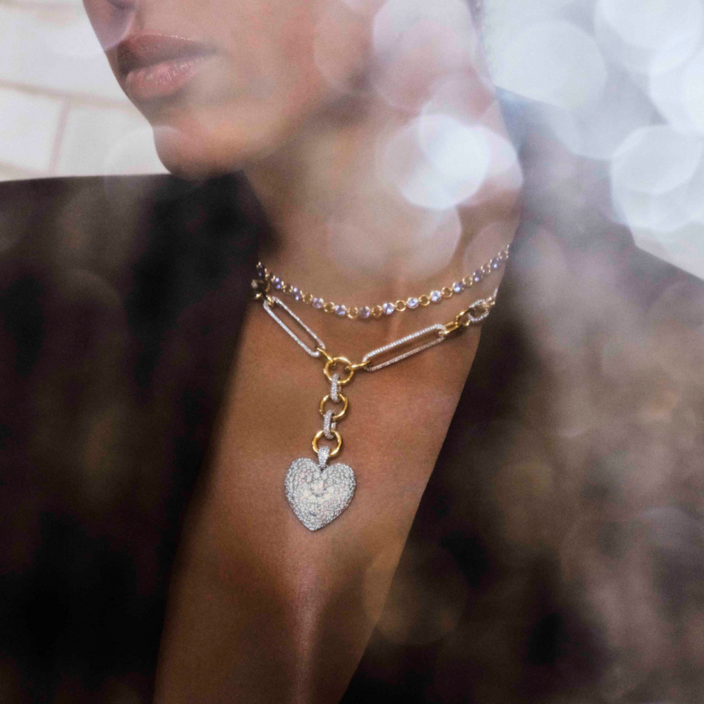 Snow Pavé Diamond Full Heart Oversized Mixed Clip Necklace : in Mixed Gold view 2