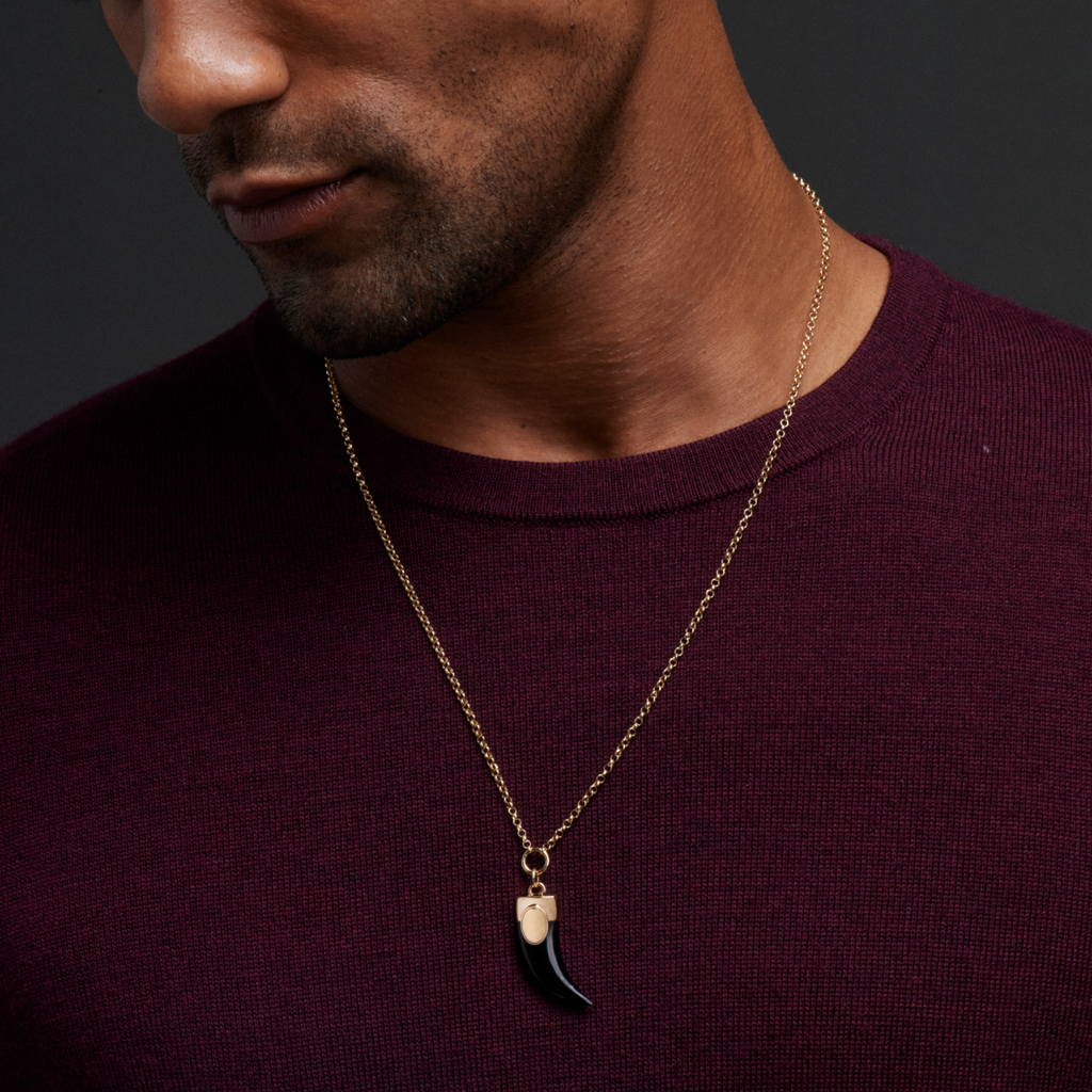 Engravable La Loba Claw Small Stationary Belcher Necklace : In Yellow Gold and Onyx view 2