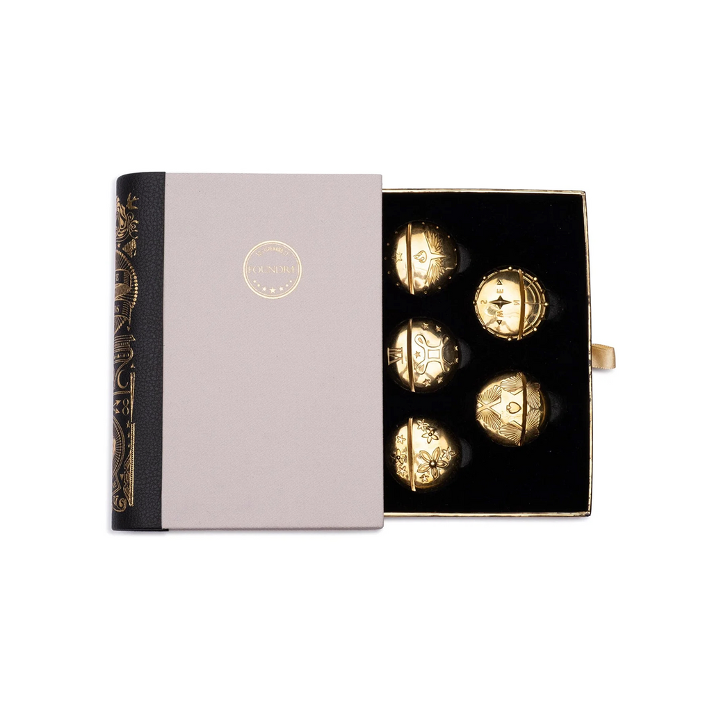 Chapter 2: Tenet Place Card Holder Set view 1