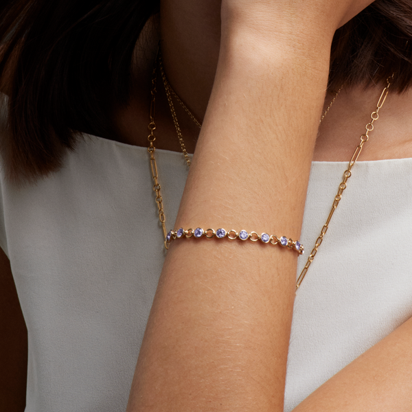 Tanzanite Link Rivière Bracelet : in Yellow Gold