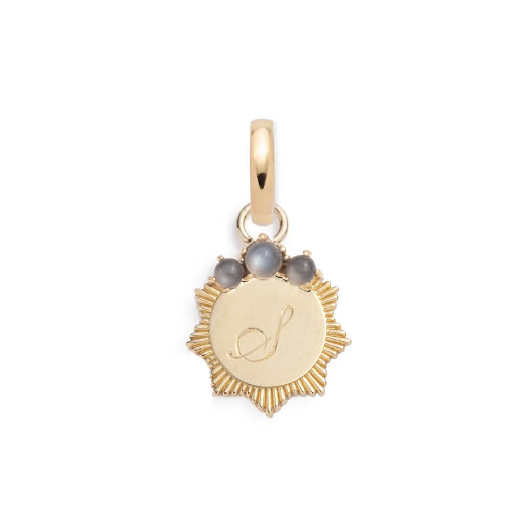 Grey Moonstone Engravable Miniature Medallion : in Yellow Gold with an Annex Link view 1