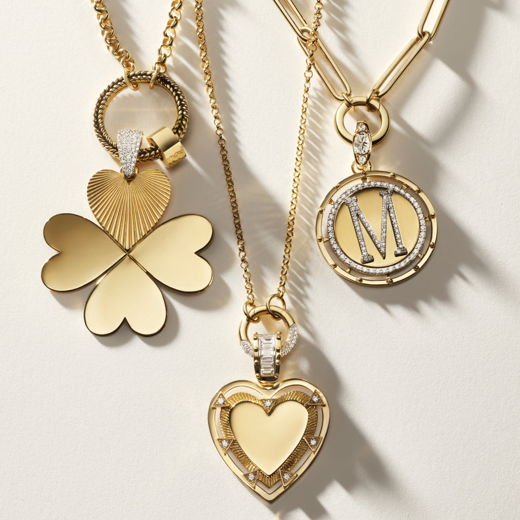 Four Heart Clover and Heart Beats Medium Belcher Open Chain Story : in Yellow Gold with Diamonds view 2