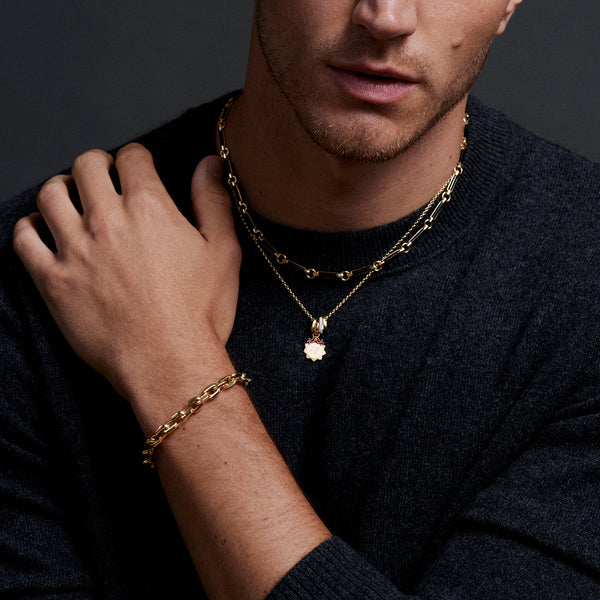 Garnet Engravable Miniature Medallion : in Yellow Gold with an Annex Link