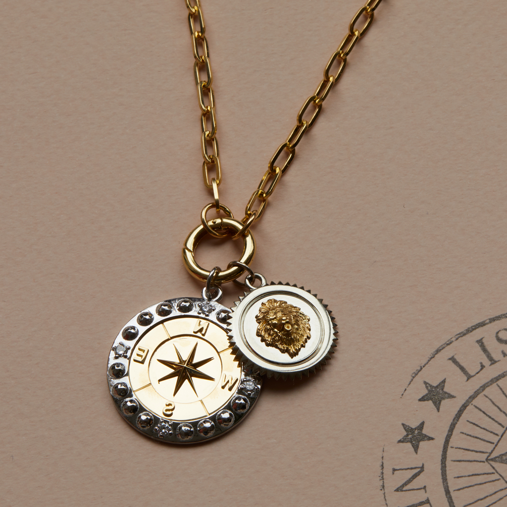 Strength Medium Medallion : in Gold with Diamond and an Annex Link view 2