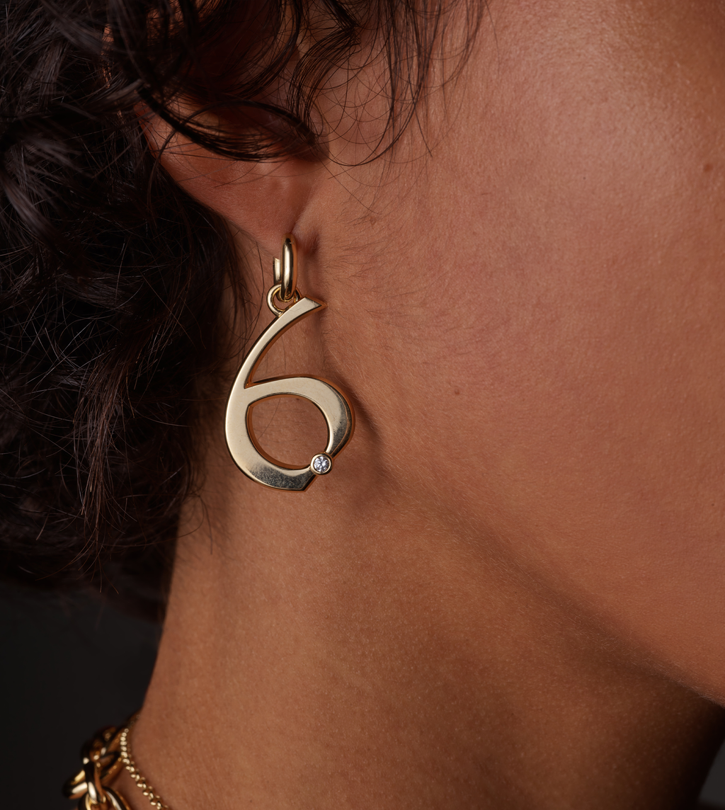 18K Yellow Gold Engravable Number 8 : Oversized Small Chubby Ear Hoop – FoundRae